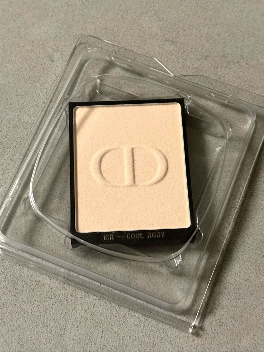 1CR Dior Forever Natural Velvet foundation powder